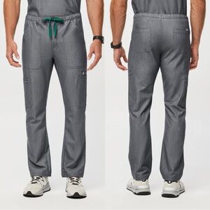 Figs Men’s Cairo Cargo Scrub Pants In Graphite Size XL